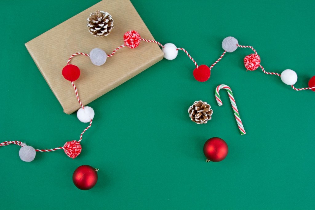 Christmas Books that Bring Family Together + Hearts Centered on Jesus